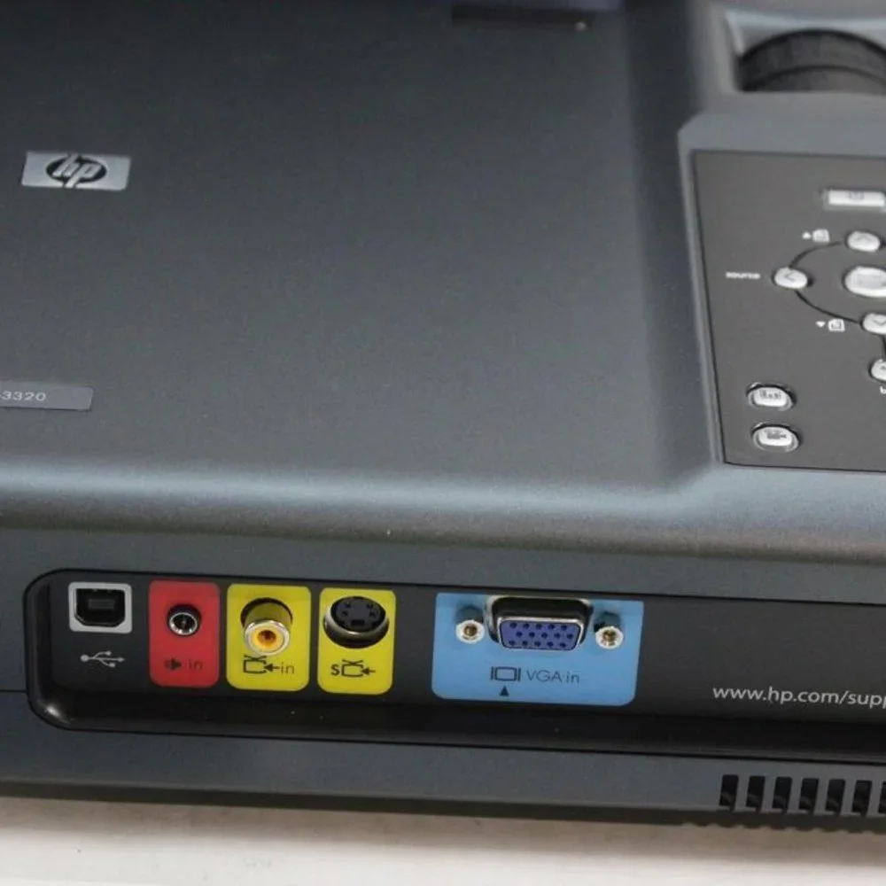 Classic Portable HP digital projector with accessories